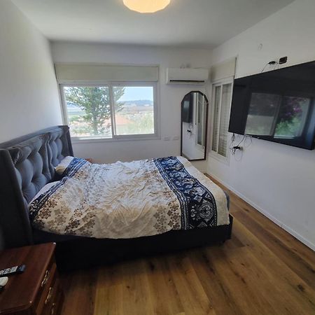Ferienwohnung הסוויטה של דפנחי Ramat Yishay Exterior foto